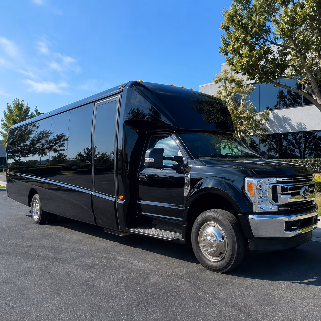 book a bus for your next airport transfer 1
