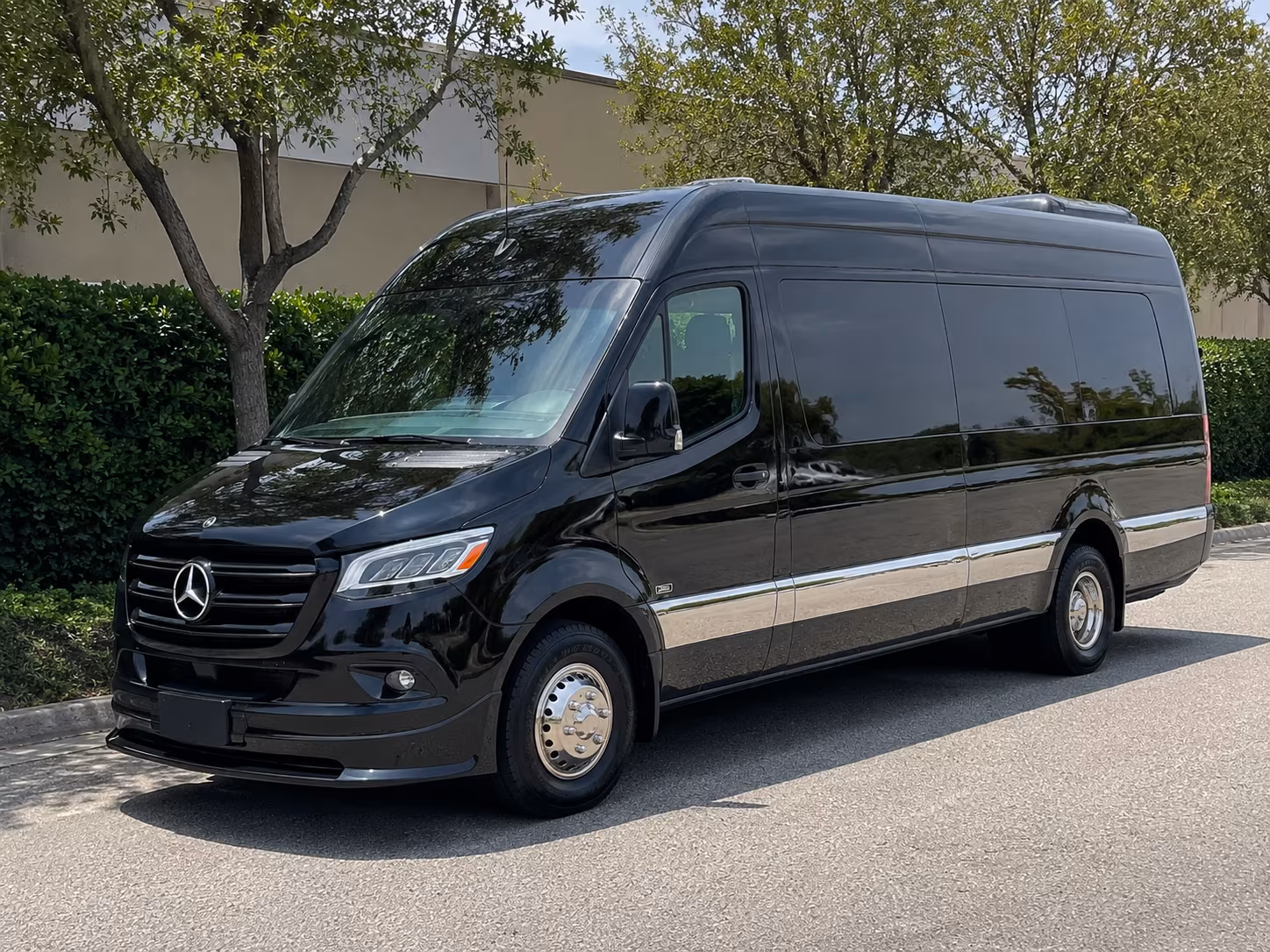 book a bus for your next wedding 2