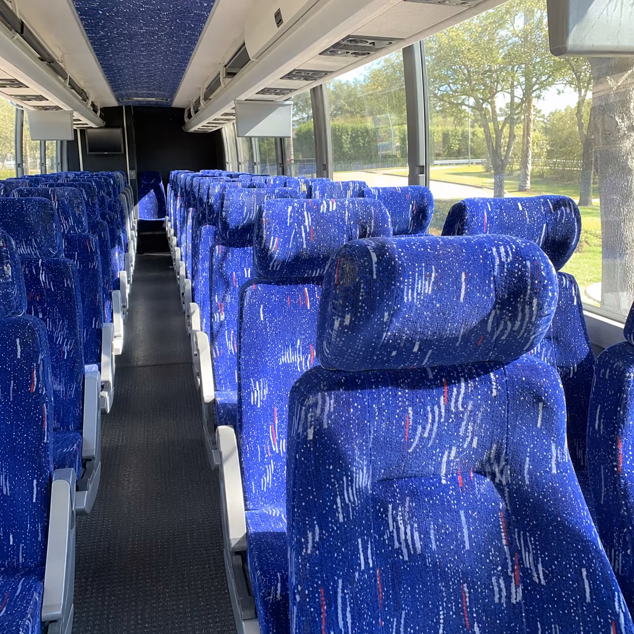 charter buses for kirkland church retreats and weekend getaways