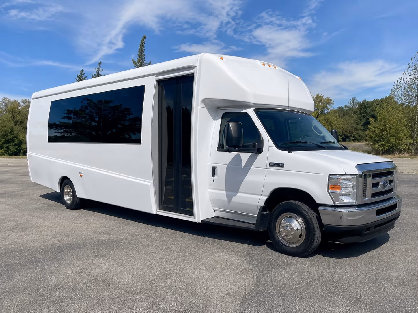 kirkland corporate party bus rental
